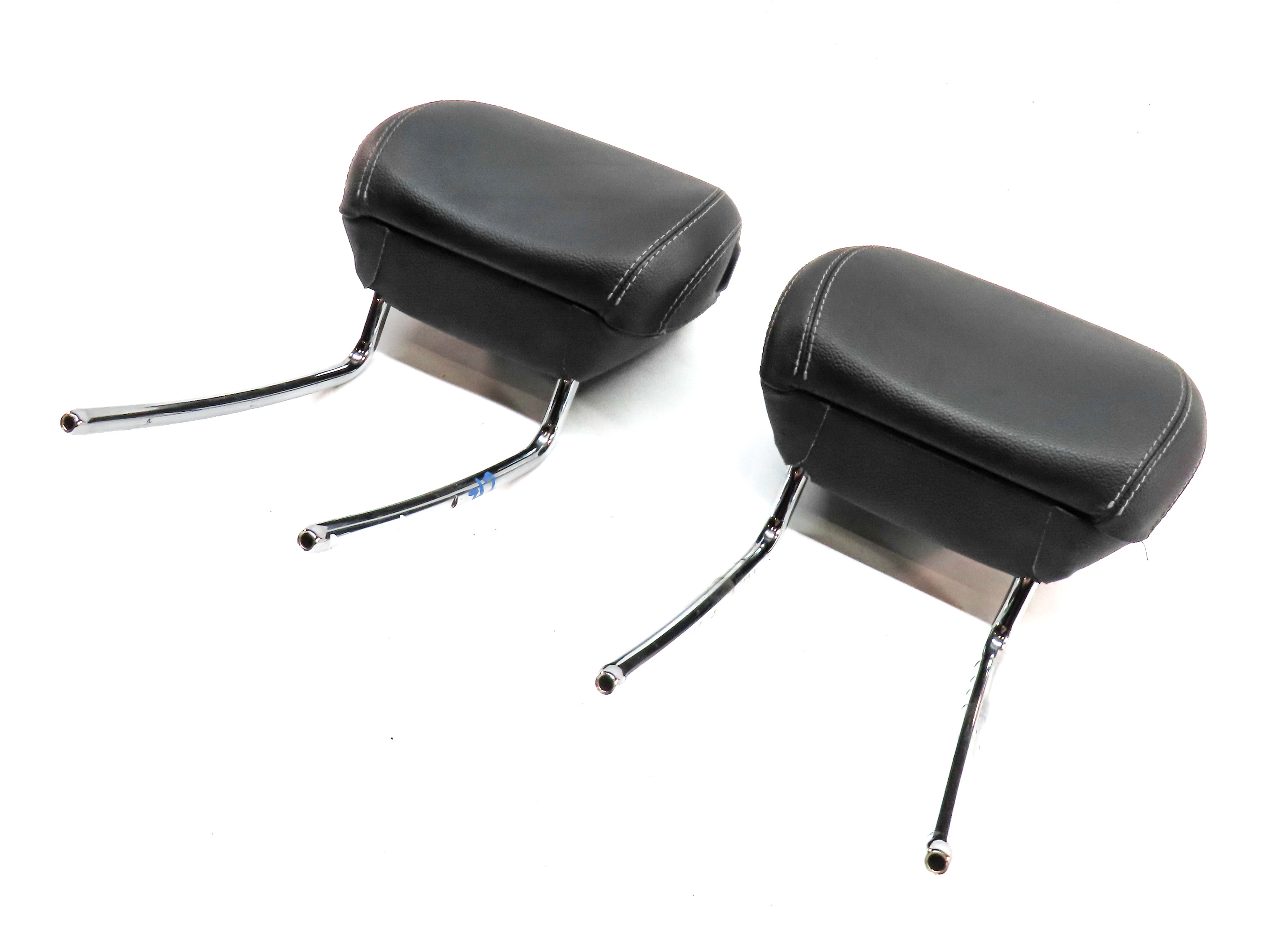 12-19 MERCEDES GL GLS ML X166 W166 FRONT LEFT & RIGHT HEADREST SET/2 (Black) — exact item pictured